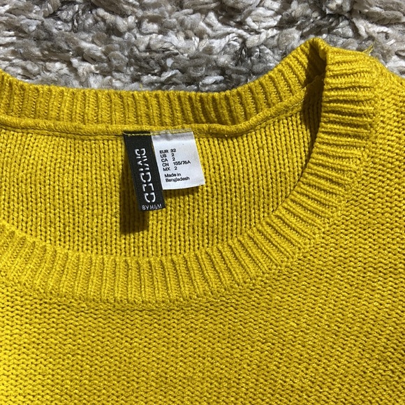 H&M Yellow Cropped Knit Sweater - Picture 2 of 5